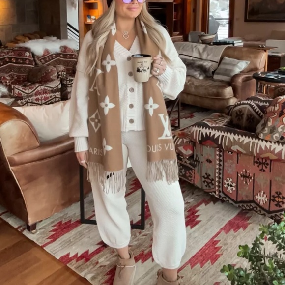 BEST Free People Hailee Cardi Set - Powder Sand - Picture 9 of 10